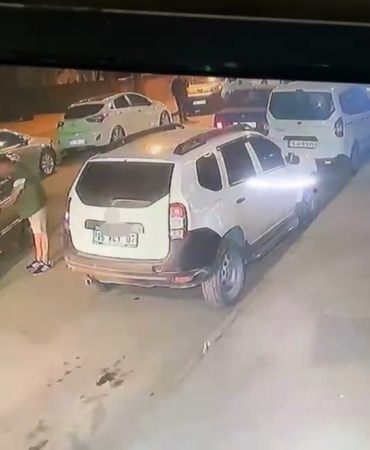 Direksiyon başında kalp krizi geçirince kaza yaptı: Kalbi duran sürücüye 112 ekipleri müdahale etti