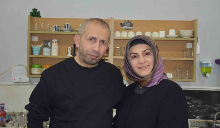 Karı kocanın çay ocağındaki omuz omuza mesaisi 15’inci yılında