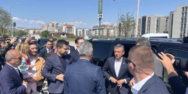 CHP Genel Başkanı Özel, tutuklu Mustafa Bozbey’i cezaevinde ziyaret etti