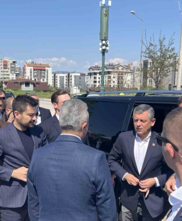 CHP Genel Başkanı Özel, tutuklu Mustafa Bozbey’i cezaevinde ziyaret etti