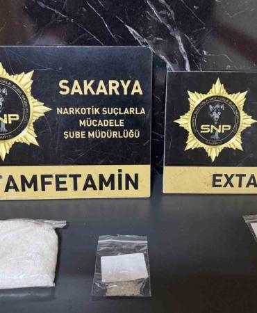 İstanbul’dan Sakarya’ya uyuşturucu getiren 3 şüpheli tutuklandı
