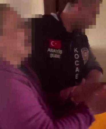 26 yıl hapis cezası bulunan kadın, duvarı delip oluşturduğu gizli bölmede yakalandı