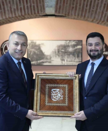 Trabzon Valisi Tahir Şahin’den Kağıthane’ye ziyaret