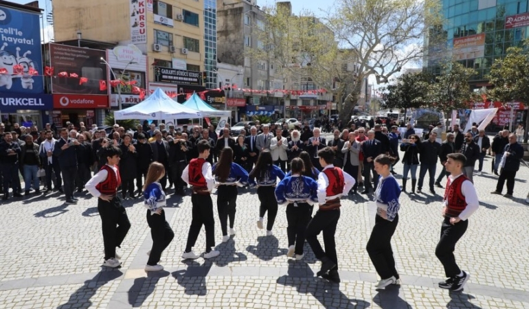 Başkanı Mehmet Ertaş Vanlıların kurtuluş coşkusuna ortak oldu