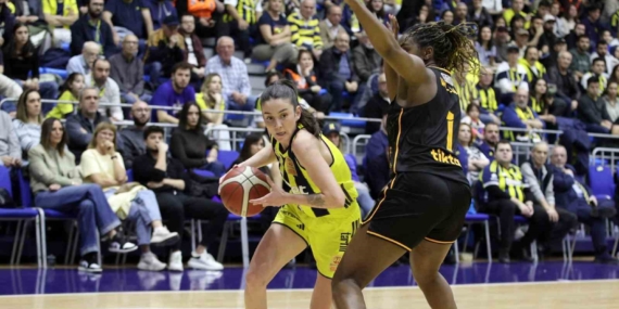 Fenerbahçe seride 2-0 öne geçti