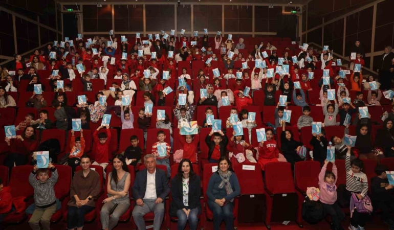 Minikler, "Kızıl Kaptan" ile hayal yolculuğuna çıktı