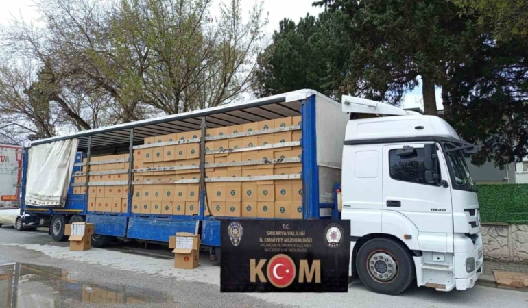 Polis kaçakçılığa izin vermiyor: 8 milyon boş makaron ele geçirildi