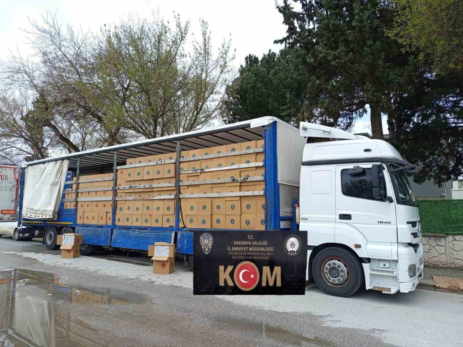 Polis kaçakçılığa izin vermiyor: 8 milyon boş makaron ele geçirildi