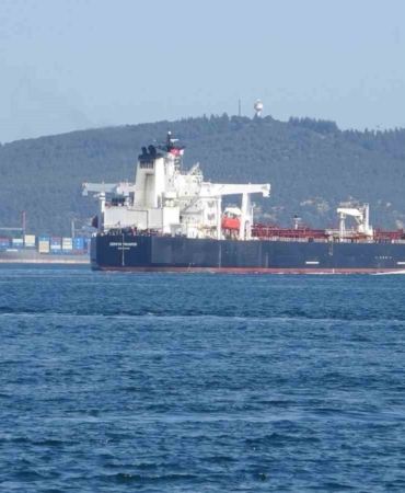 Çanakkale Boğazı tek yönlü trafiğe açıldı