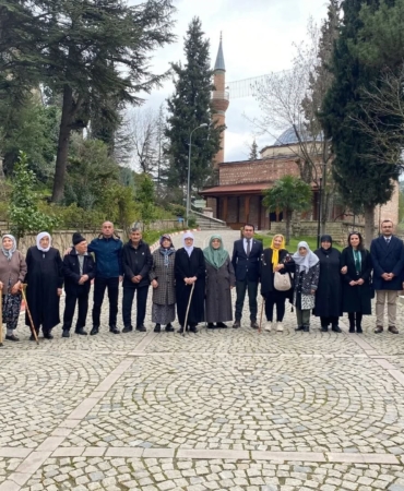 Bilecik huzurevi sakinleri Şeyh Edebali Türbesini ziyaret etti