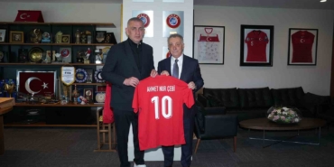 Ahmet Nur Çebi’den, TFF Başkanı Hacıosmanoğlu’na ziyaret