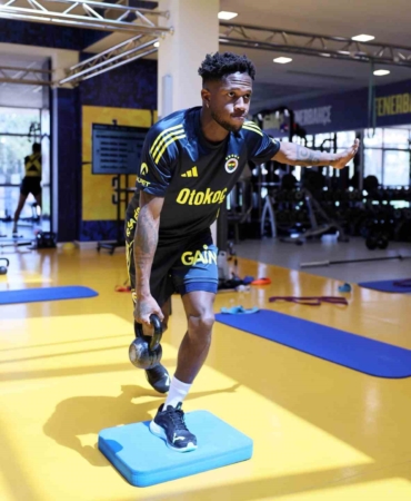 Fenerbahçe, salonda kuvvet çalıştı