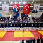 63 ilden 355 sporcu judo şampiyonası için Bilecik’te mücadele ediyor