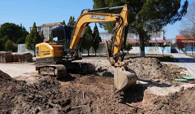 Susurluk’ta Atatürk Parkı yenileniyor