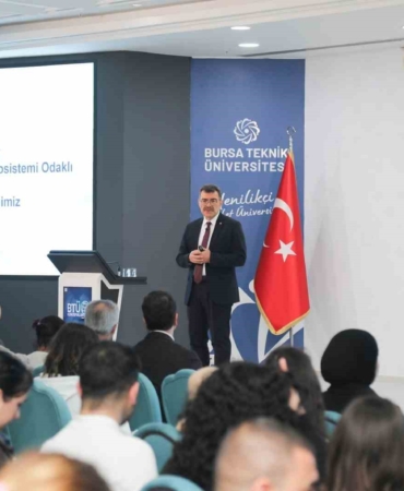 BTÜ Konuşmaları’nda küresel riskler ve yükseköğretiminin geleceği ele alındı
