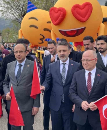 23 Nisan korteji renkli görüntülere sahne oldu