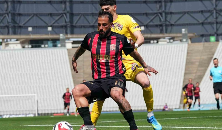 Trendyo Süper Lig: Fatih Karagümrük: 1 - Eyüpspor: 0 (Maç devam ediyor)