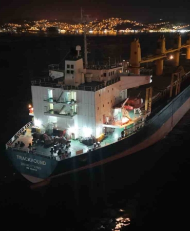 Boğaz’da gemi arızası: Trafik çift yönlü askıya alındı