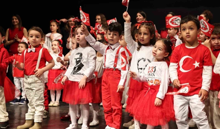 Nilüfer Belediyesi kreşlerinde 23 Nisan neşesi