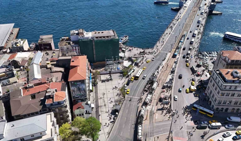 Karaköy’de 68 yıl önce yıkılan cami ihya ediliyor