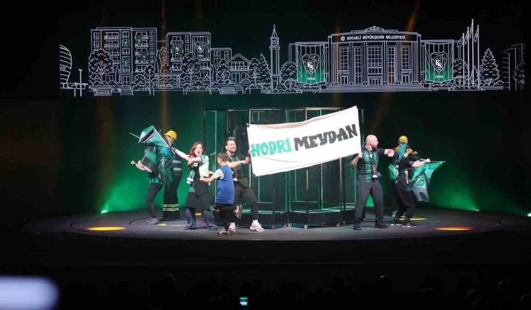 Kocaelispor’un 60. yılında "Efsane Forma" tiyatro oyunu sahnelendi