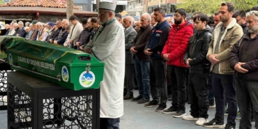 Göğsünden bıçaklanarak hayatını kaybetmişti, son yolculuğuna uğurlandı