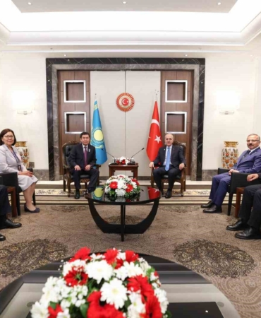 TBMM Başkanı Kurtulmuş, Kazakistan Parlamentosu Meclis Başkanı Koşanov ile görüştü