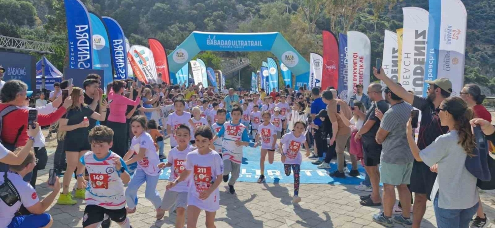 Fethiye’de 23 Nisan’a özel çocuk koşusu düzenlendi