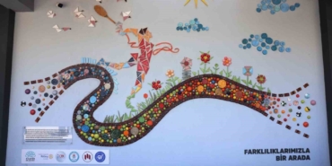 Nilüfer’de renkli dayanışma: Sanat ve sevgi panosu