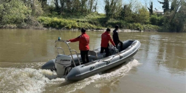 39 kişilik ekip seferber oldu: Nehre düşen küçük çocuktan 4 gündür iz yok