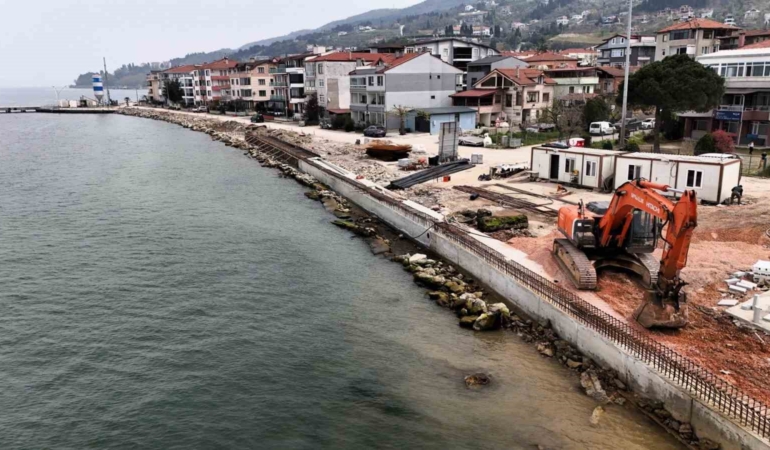 Dalgı kırıcı set Ulaşlı’da deniz taşkınlarına ’dur’ diyecek