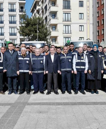 Sultanbeyli’de 66 araç ve 482 personelle ‘bahar temizliği’ başladı