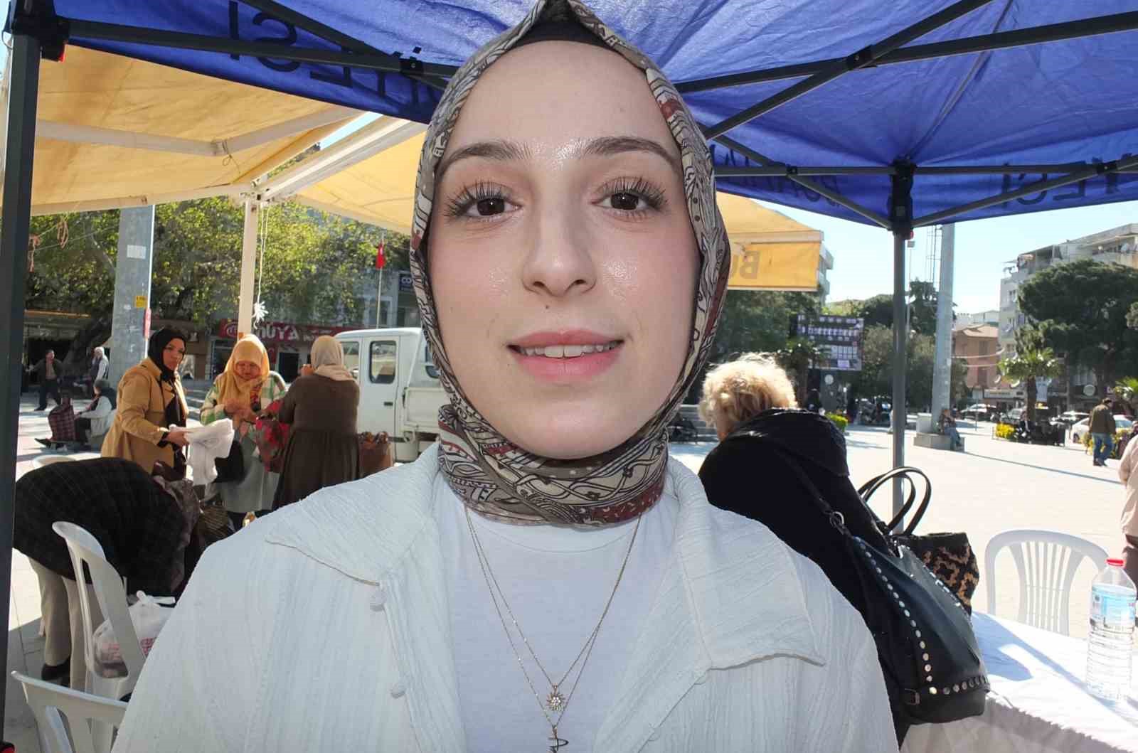 Burhaniye’de Aile Destek Merkezi dönem sergisi açıldı