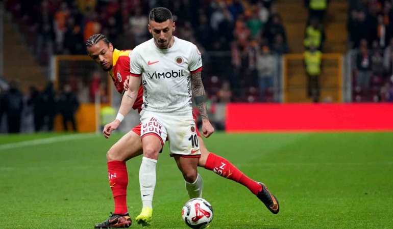 Ziraat Türkiye Kupası: Galatasaray: 0 - Gençlerbirliği: 0 (İlk yarı)