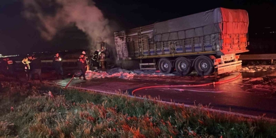 Karacabey’de tır yangını: Bursa yolu trafiğe kapandı
