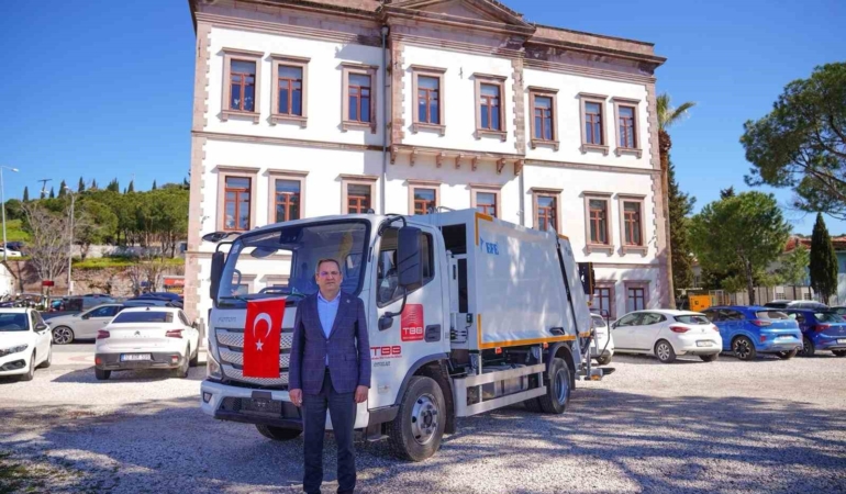 Ayvalık Belediyesi’nin temizlik işleri filosu güçleniyor