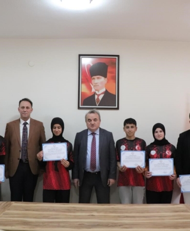 Bilecik’te sporculara başarı belgesi verildi