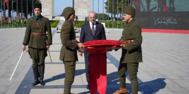 Çanakkale Kara Savaşları’nın 111. yıl dönümü etkinlikleri Şehitler Abidesi’nde törenle başladı
