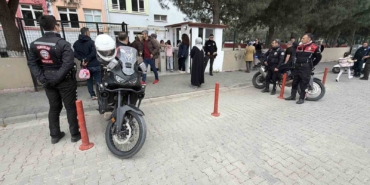 Okullarda huzurun ve güvenliğin sağlanması için ekipler görev başında