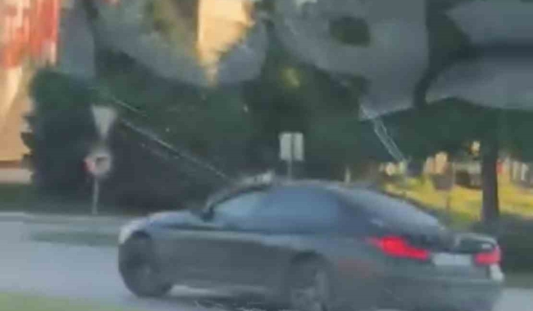 Bursa’da otomobil böyle drift attı
