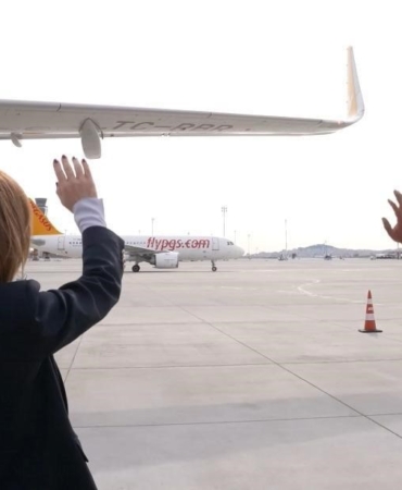 İran’da mahsur kalan Pegasus uçağı 52 gün sonra Sabiha Gökçen’de alkışlarla karşılandı