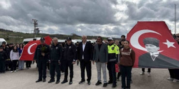 Kavga ihbarı üzerine geldiler, alkışlarla karşılandılar