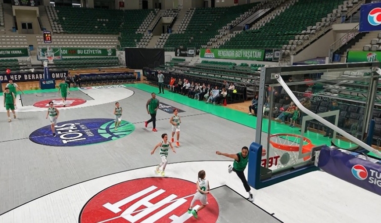 Bursaspor Basketbol Takımı’nı 1.20’lik minikler terletti