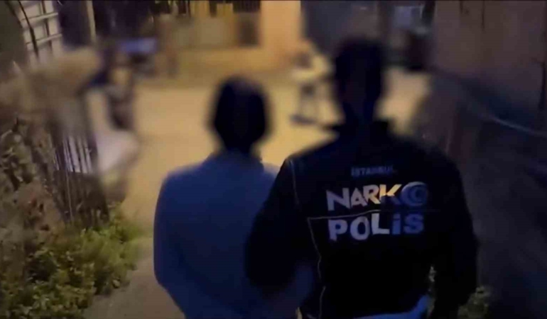 İstanbul’da 7 ilçede eş zamanlı uyuşturucu operasyonu: 19 gözaltı