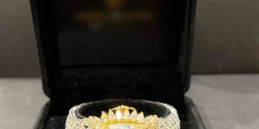 Kapalıçarşı’da düzenlenen operasyonda 3 milyon dolar değerinde 80 karat pırlanta yüzük ele geçirildi