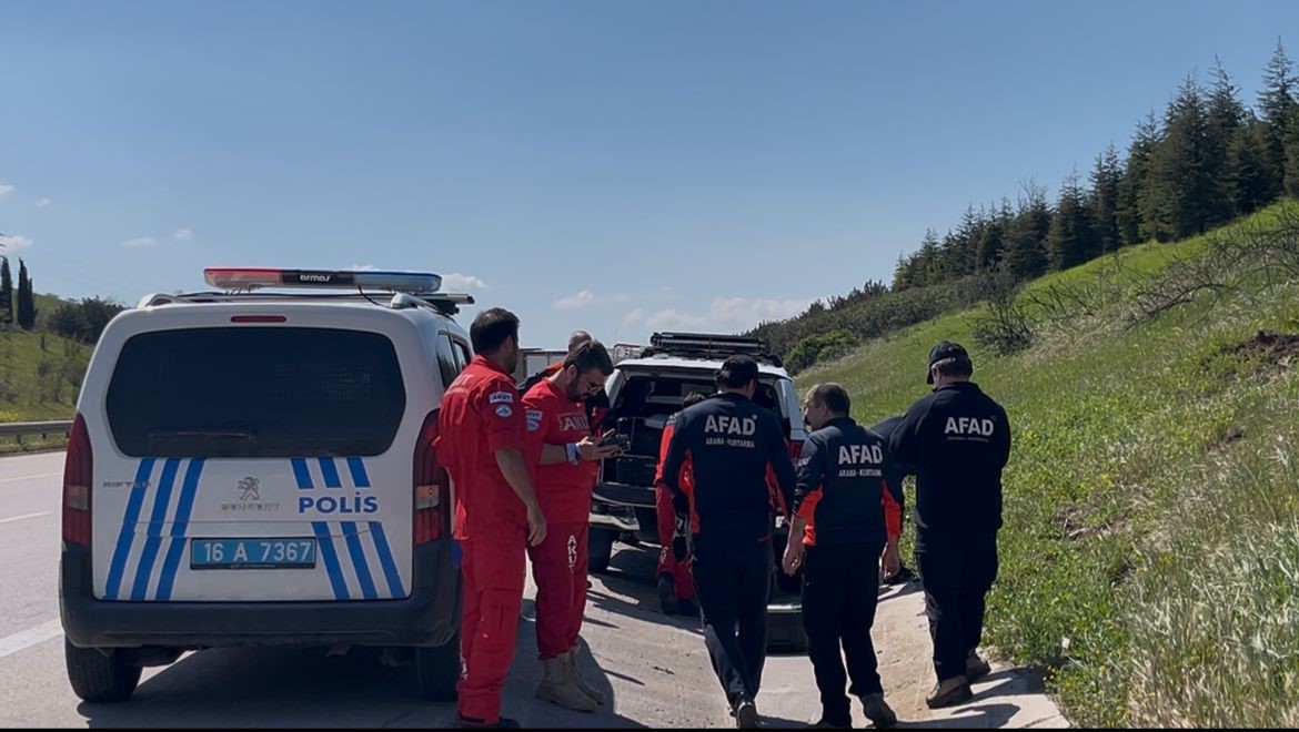 "Otoyola 5 yaşında çocuk bırakıldı" ihbarı ekipleri alarma geçirdi