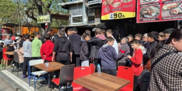 23 Nisan’da bedava kokoreç izdihamı