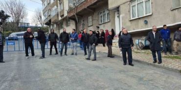 İBB’nin hatalı yıkımı 4 aileyi sokakta bıraktı, yakınlarının yanında kaldıklarını iddia eden aileler çözüm istedi