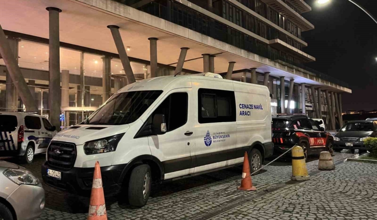 Zeytinburnu’nda eski koca dehşeti: Kızını öldürdü, eski eşini ağır yaraladı