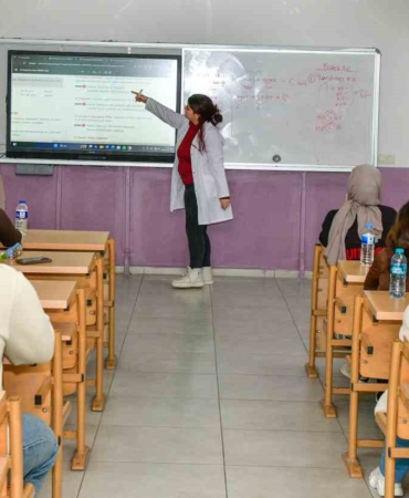 Esenyurt’ta ücretsiz KPSS ve DGS kursları başladı